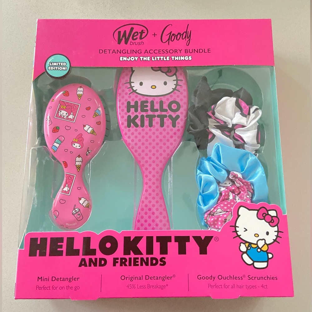 Hello Kitty , Goody and Wet Brush Set NWT
